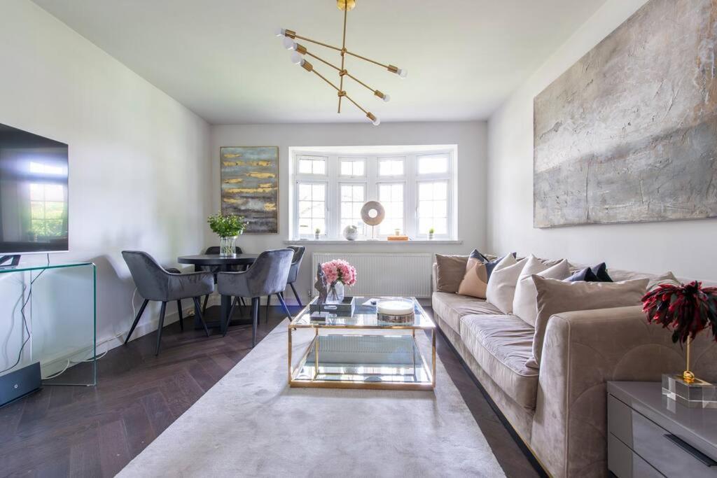 2 Bedroom Modern Urban Sanctuary 1Cc - Cherrydeal Londýn Exteriér fotografie