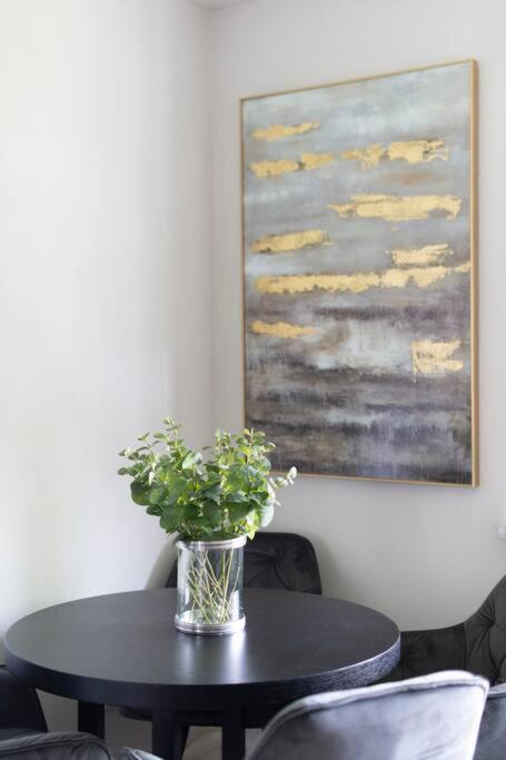 2 Bedroom Modern Urban Sanctuary 1Cc - Cherrydeal Londýn Exteriér fotografie