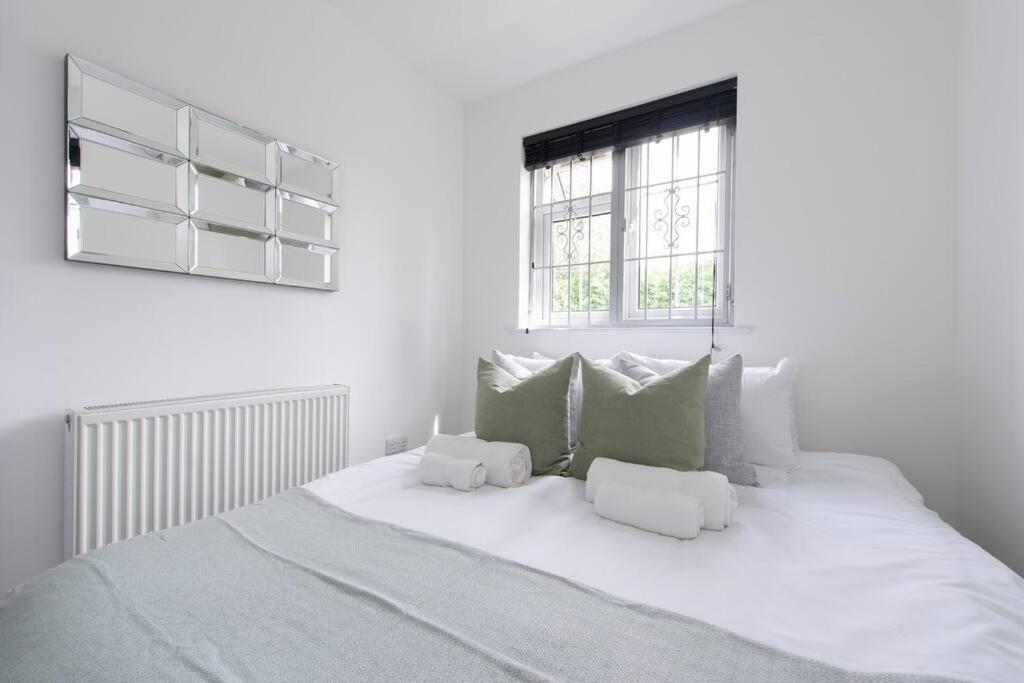 2 Bedroom Modern Urban Sanctuary 1Cc - Cherrydeal Londýn Exteriér fotografie