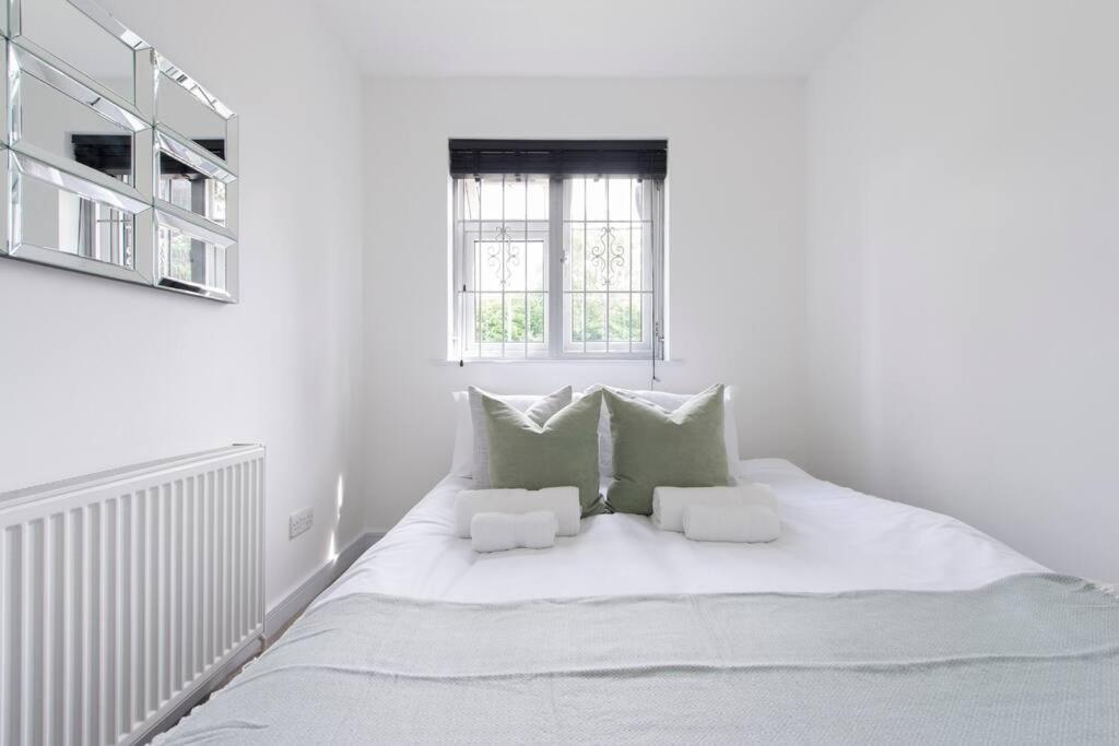2 Bedroom Modern Urban Sanctuary 1Cc - Cherrydeal Londýn Exteriér fotografie